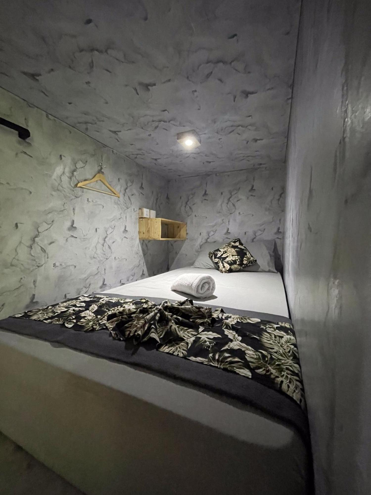 Pedidi Penida Hostel Batununggul Buitenkant foto