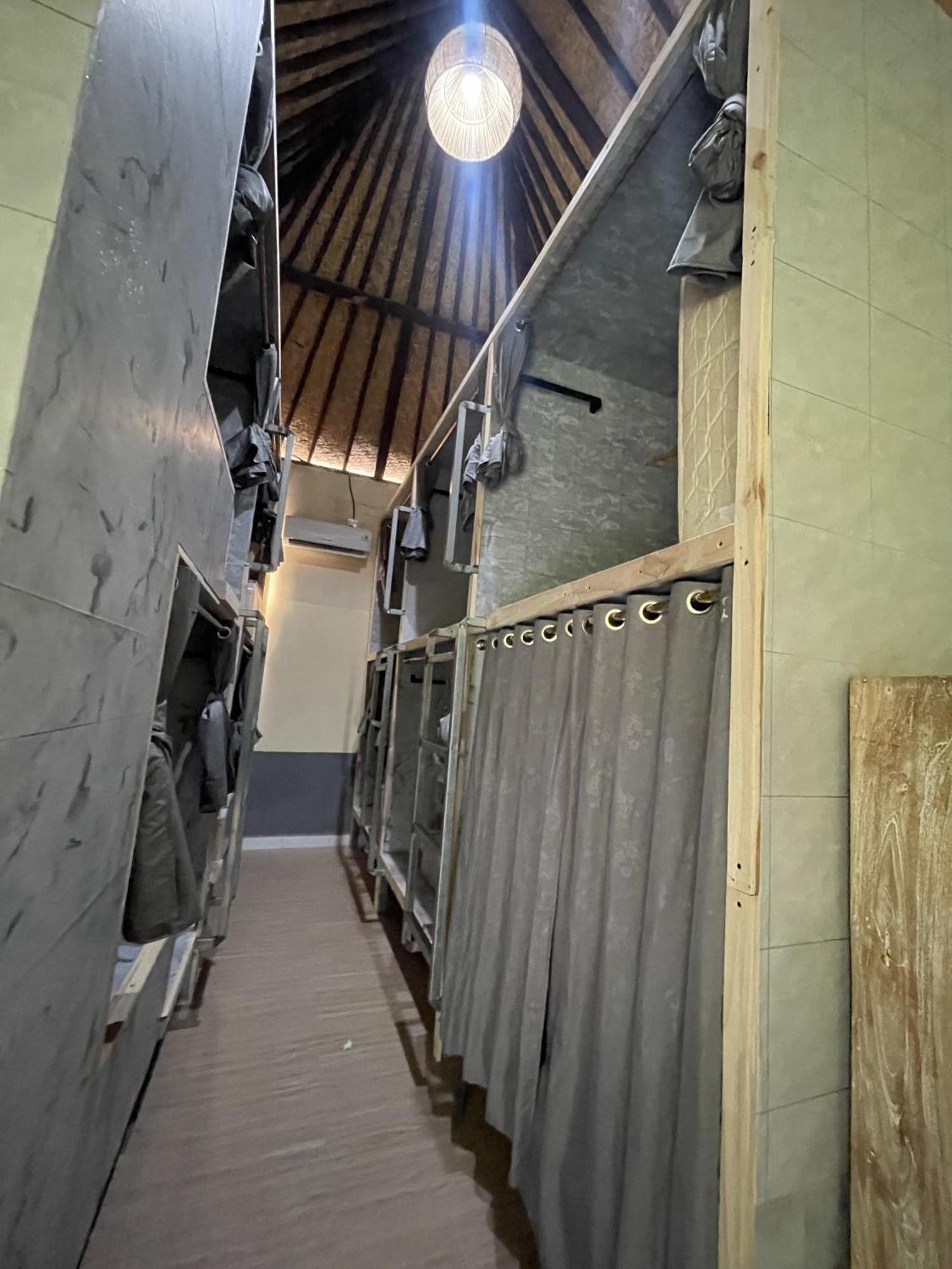 Pedidi Penida Hostel Batununggul Buitenkant foto