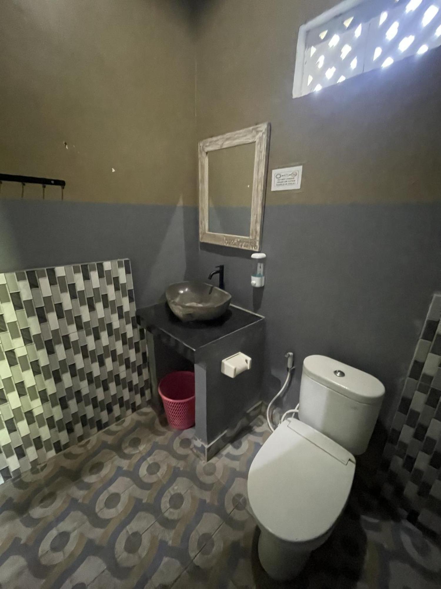 Pedidi Penida Hostel Batununggul Buitenkant foto