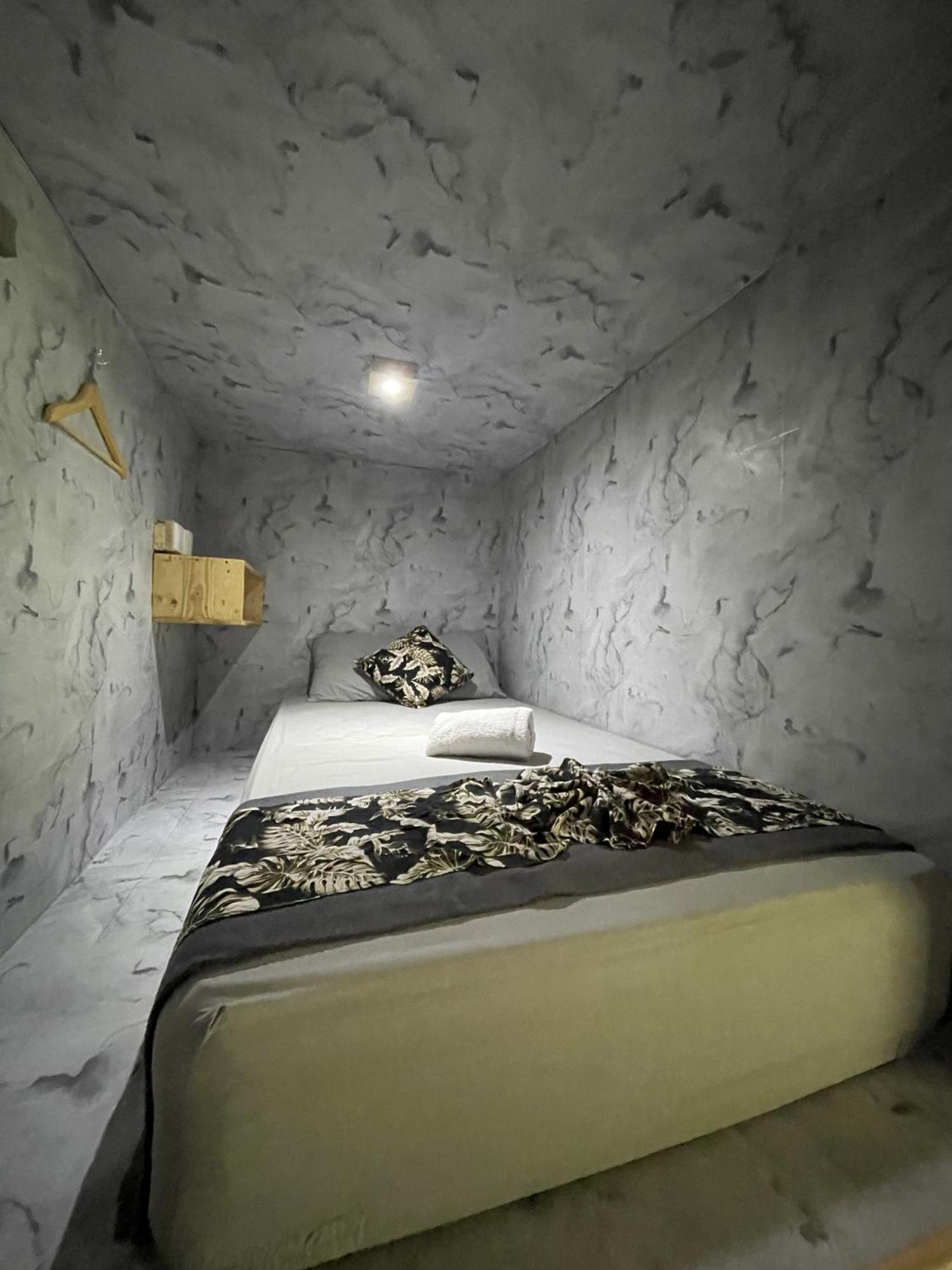 Pedidi Penida Hostel Batununggul Buitenkant foto