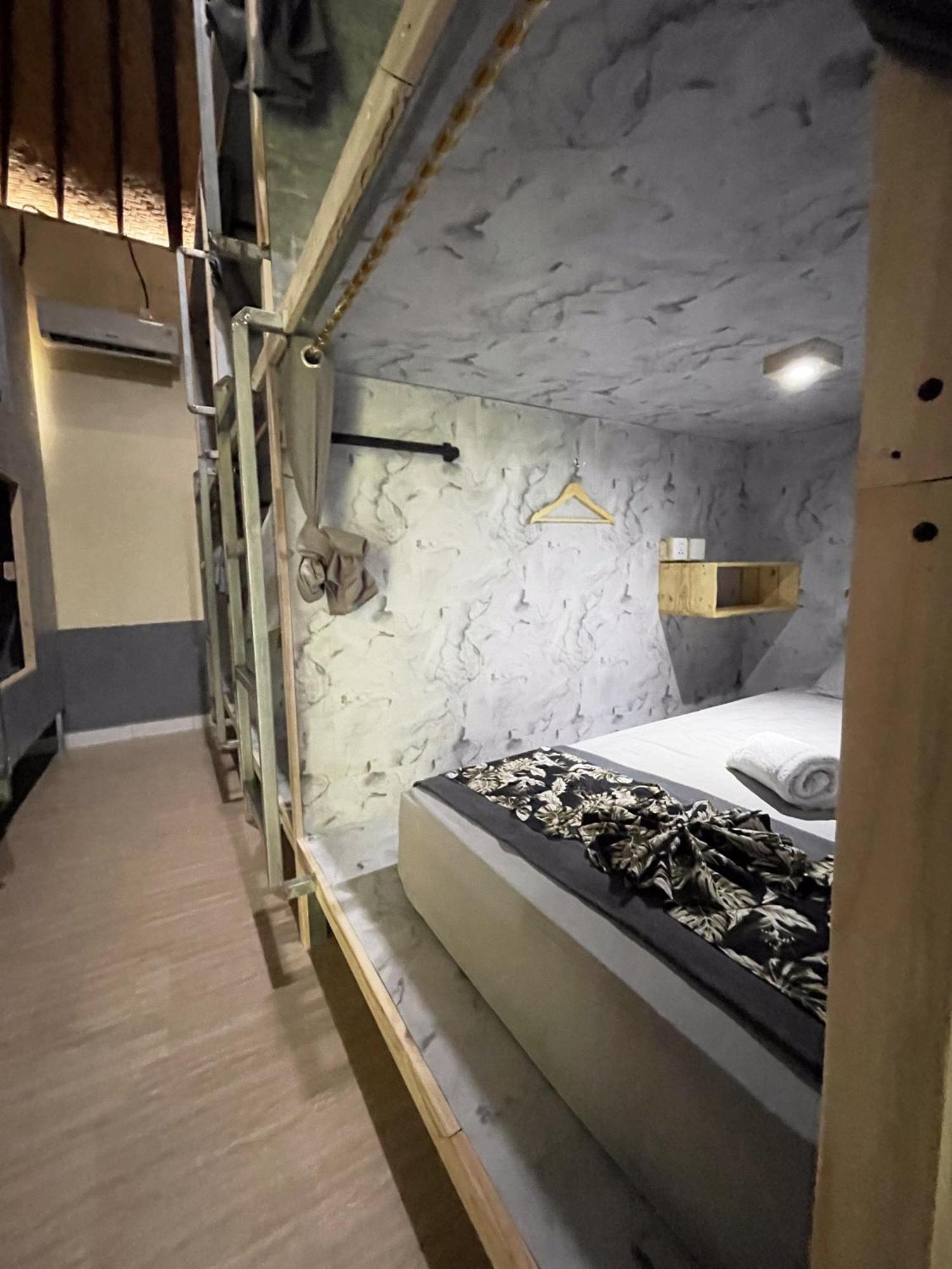 Pedidi Penida Hostel Batununggul Buitenkant foto