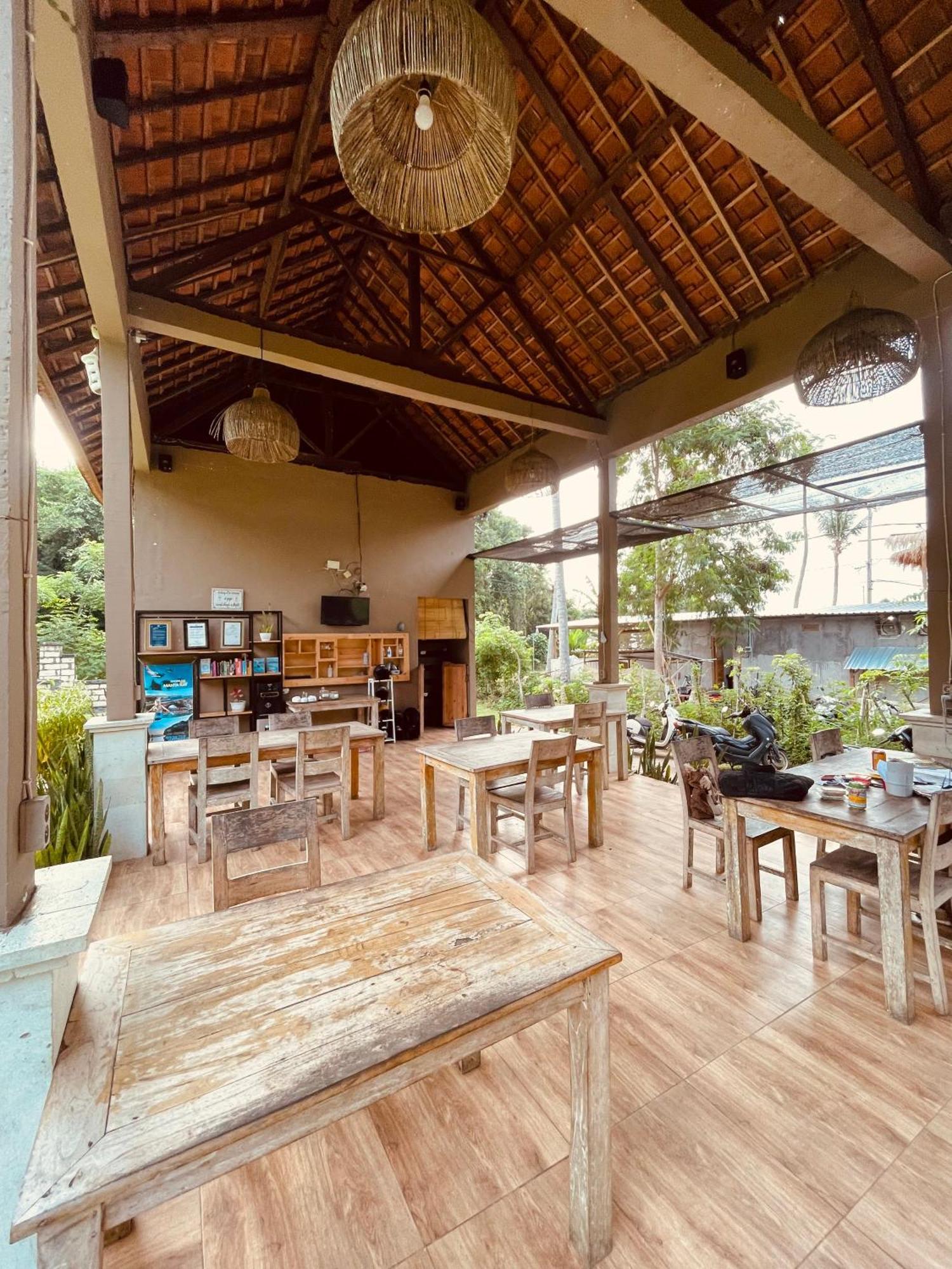 Pedidi Penida Hostel Batununggul Buitenkant foto