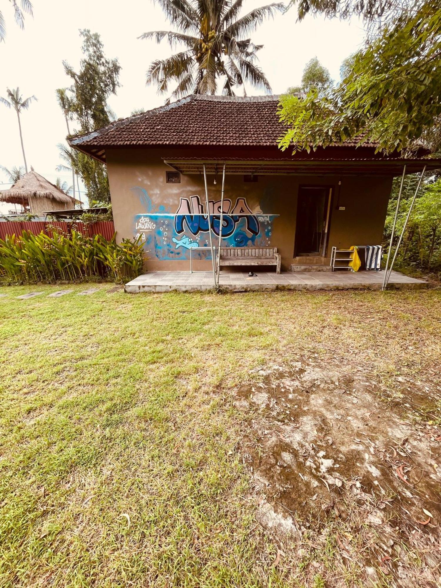 Pedidi Penida Hostel Batununggul Buitenkant foto